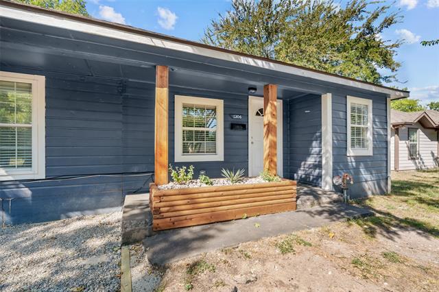 Building Photo - 1306 S Austin St