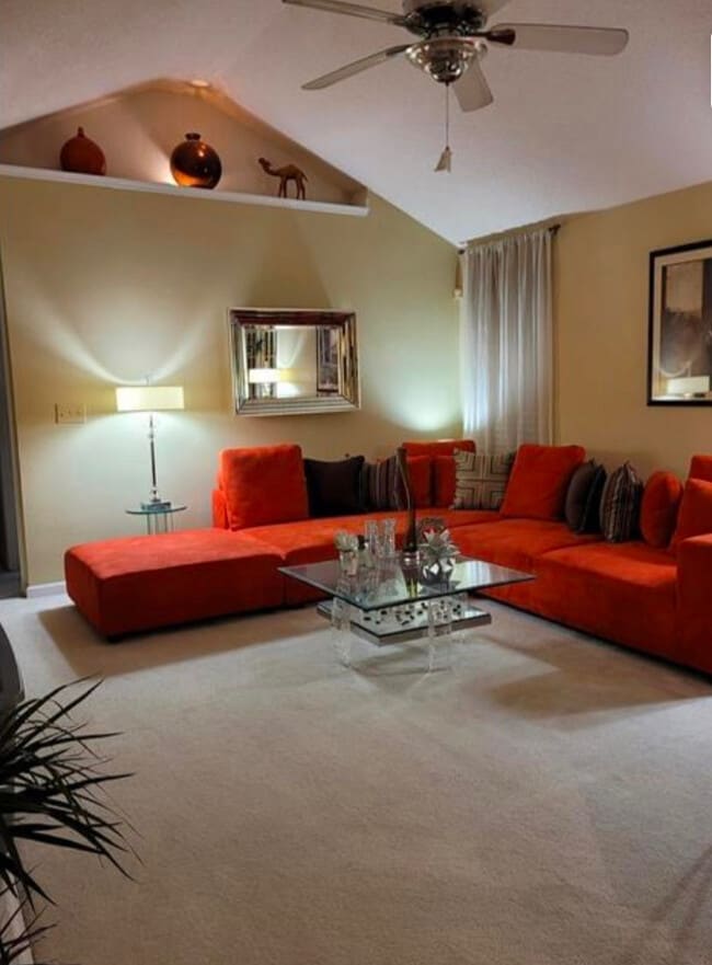 Foto del edificio - Room in House on Klondike River Rd