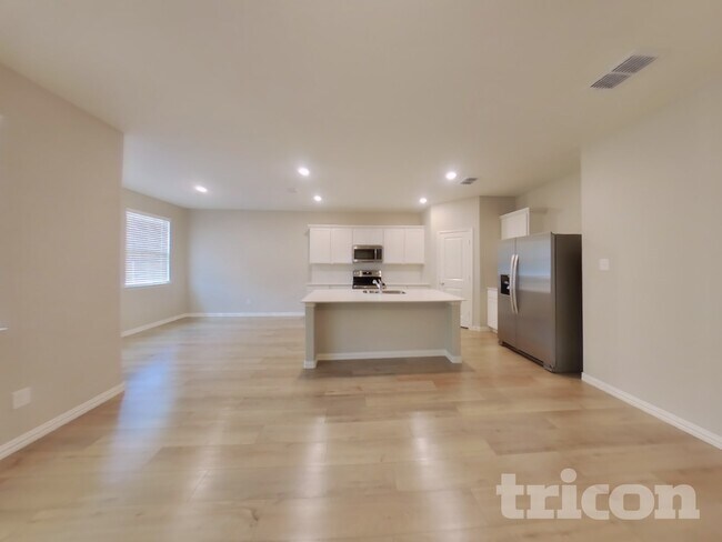 Foto del edificio - 260 Jenkinson Dr