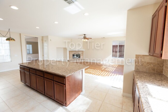 Foto del edificio - Wonderful 5 Bd/4 Ba, 3172 sf single-family...