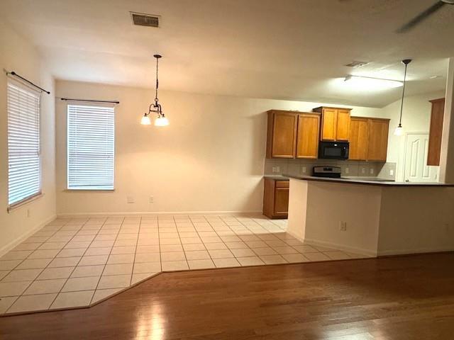 Foto del edificio - 6439 Applewood Forest Dr