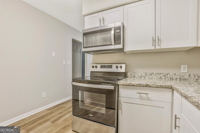 Foto del edificio - 415 Plainville Dr SW