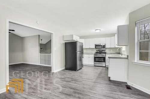 Foto del edificio - 643 Davis Mill Dr