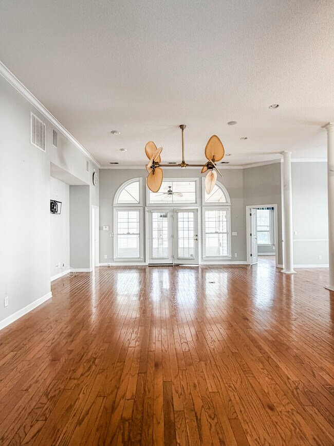 Foto del edificio - 338 Camden Cir