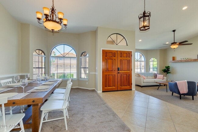 Foto del edificio - 1585 W Honeysuckle Ln