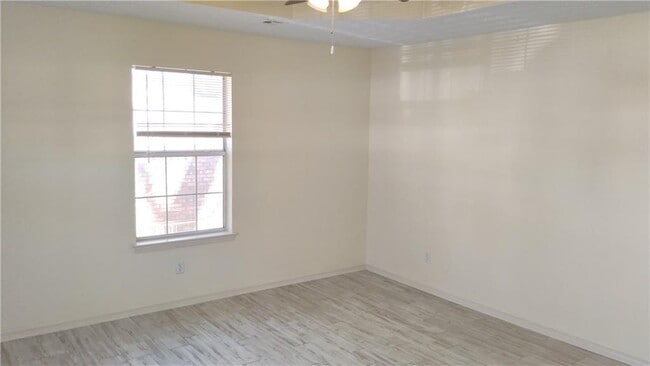 Foto del edificio - 44 Holly Dr