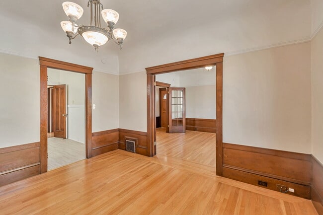 Foto del edificio - 2356 33rd Ave