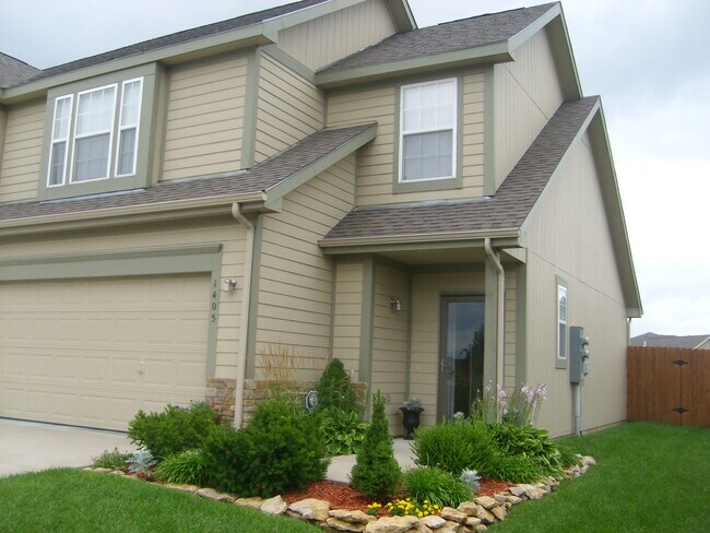 Building Photo - 1405 Legends Court