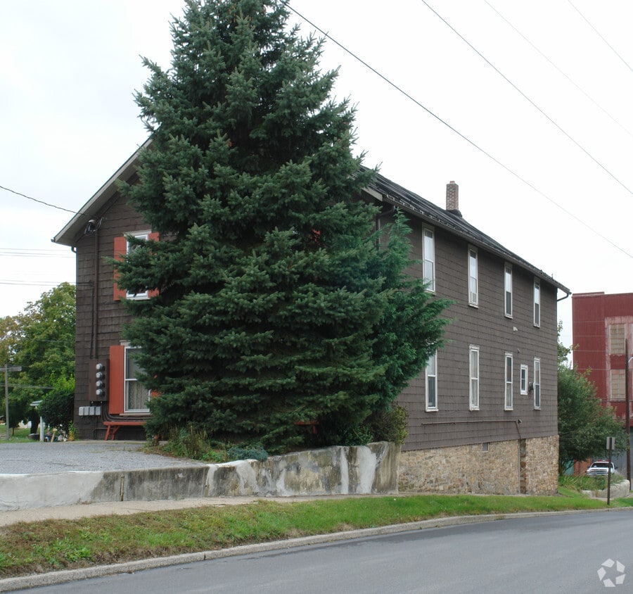 Building Photo - 101 Dehaas Aly