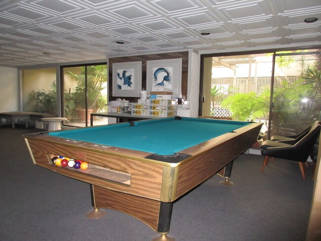 Rec Room - 740 N Kings Rd