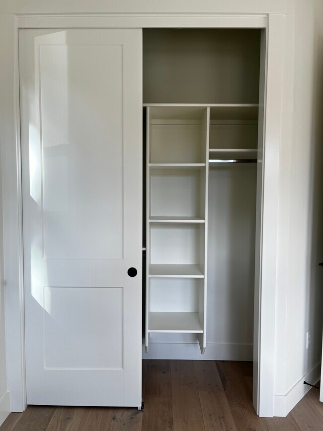 Foto del edificio - 626 E Krall St