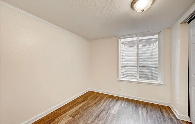 Foto del edificio - Charming 2 Bedroom Home – Pets Welcome!