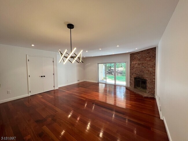 Building Photo - 428 Penns Way