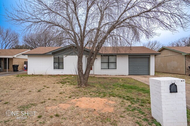 Foto del edificio - 1718 N Mockingbird Ln