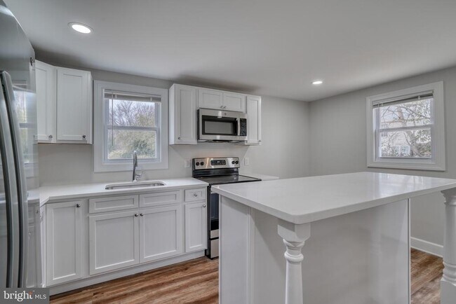 Building Photo - 1812 Conowingo Rd