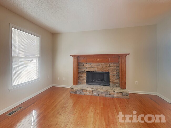 Foto del edificio - 447 Kent Ln