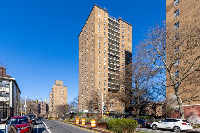 Gouverneur Gardens III