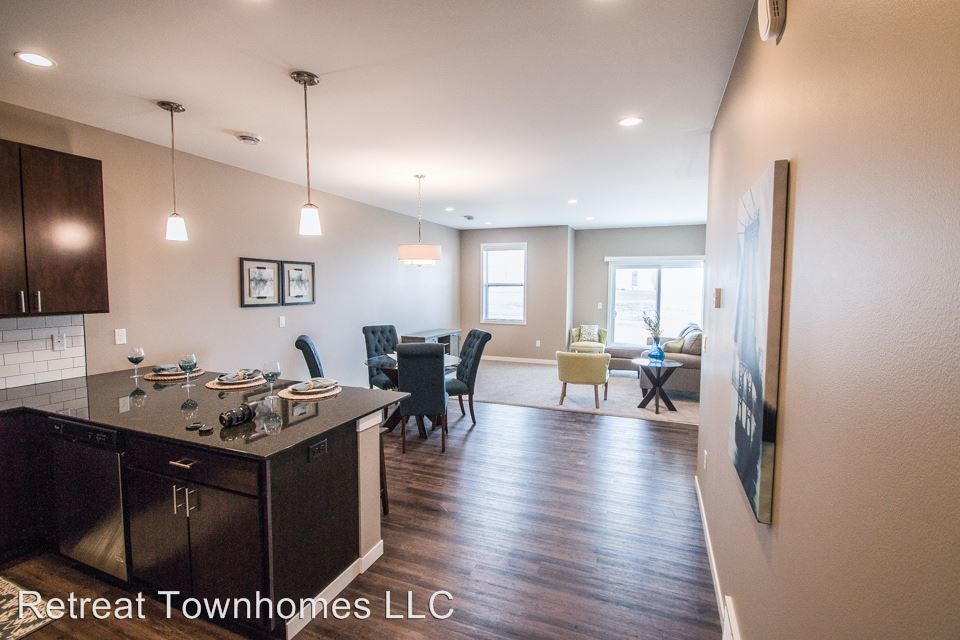 Foto principal - 4977 30th Ave S