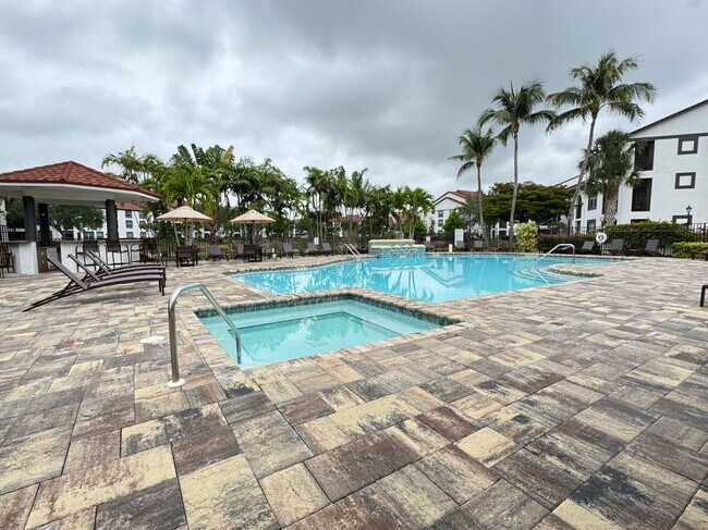 Foto del edificio - 7925 Preserve Cir