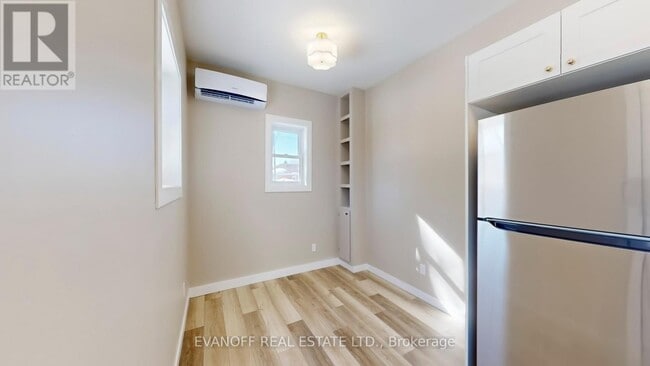 Building Photo - 29 Leahann Dr