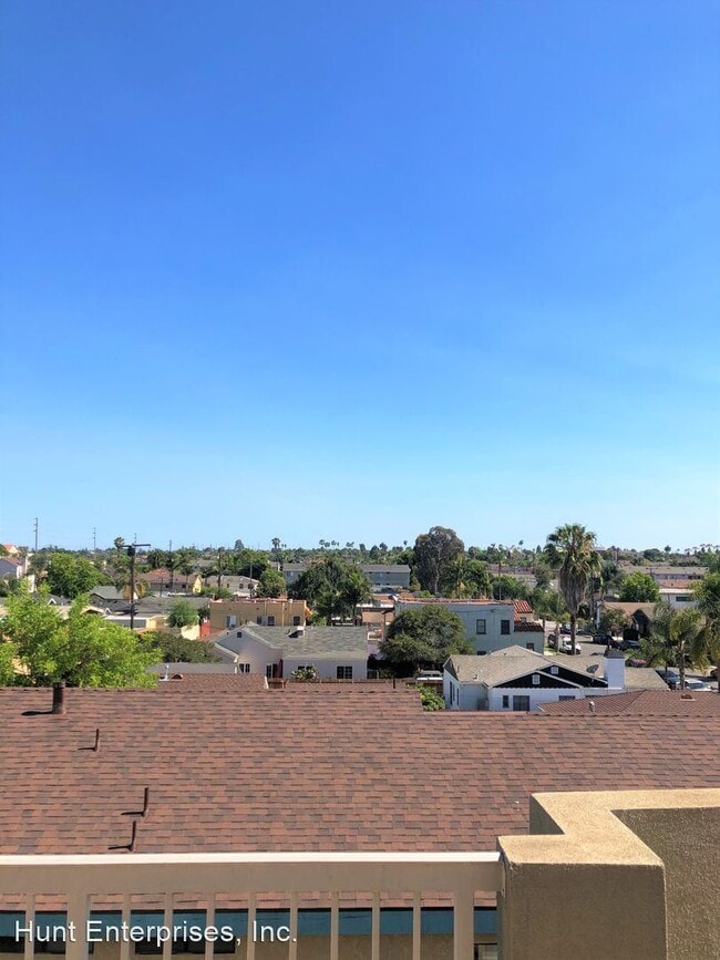Building Photo - 4200 E Anaheim St