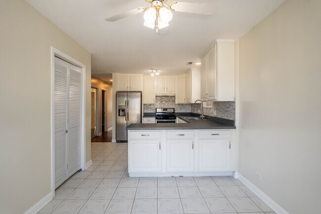 Open Kitchen Concept - 4109 N Dickinson Ave