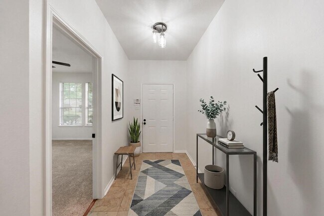 Foto del edificio - 923 Shirefield Ln