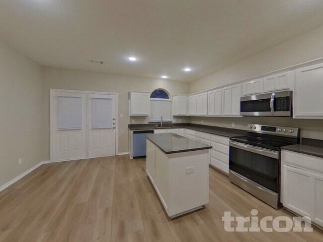 Building Photo - 2717 Bull Shoals Dr