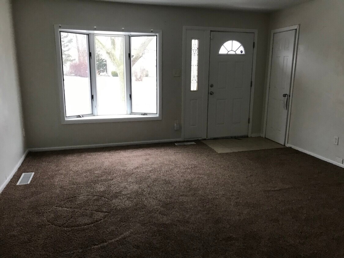 Foto principal - 947 Princeton Ave