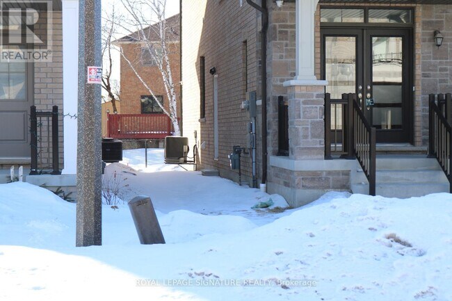 Building Photo - 58 Bremner St