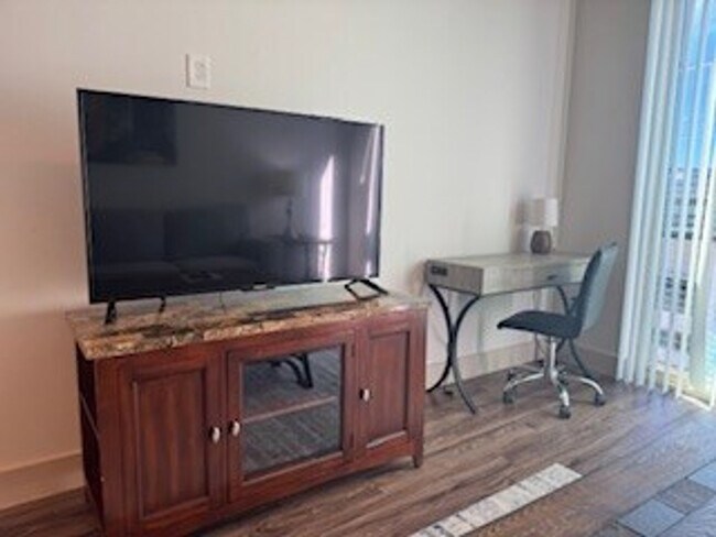 Foto del edificio - 707 Park Ave NE