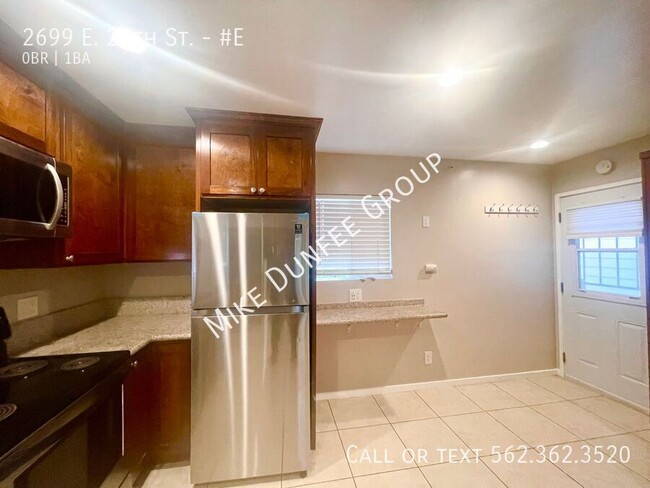 Foto del edificio - 2699 E 20th St