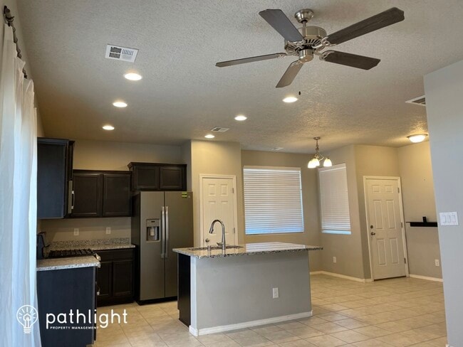 Building Photo - 2321 Estrella Ct NE