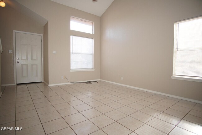 Foto del edificio - 12037 Braveheart Ave
