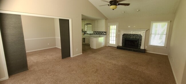 Foto del edificio - 106 Overlook Dr