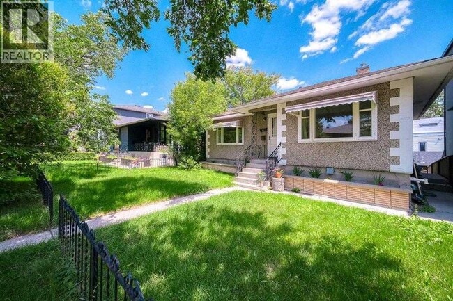 Photo du bâtiment - 2510-2516 16 St NW