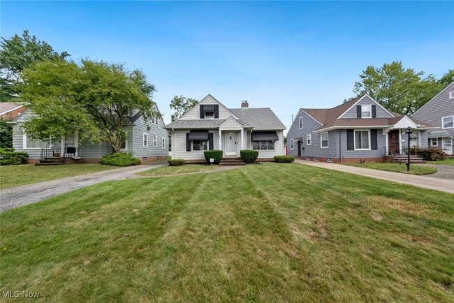 Foto del edificio - 20511 Balfour Rd