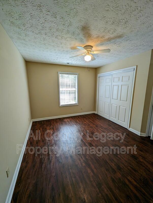Building Photo - 1307 Yorkshire Ln