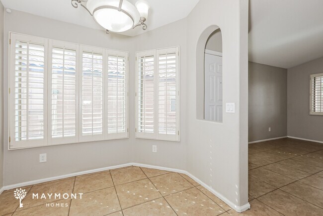 Foto del edificio - 882 E Taylor Trail