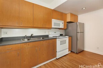 Building Photo - 1609 Iwi Way