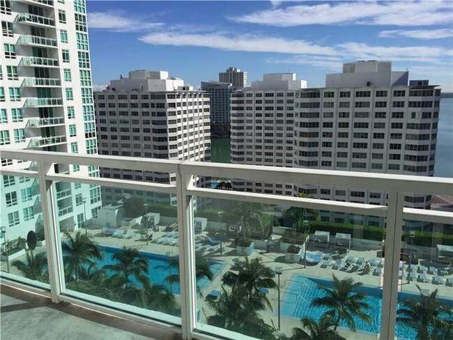 Building Photo - 951 Brickell Ave