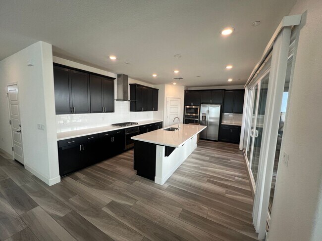 Foto del edificio - Beautiful Northlake Property Next to Park