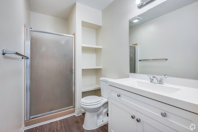 3BR, 2BA - 1150SF - First Bathroom - Summer Village Apartments