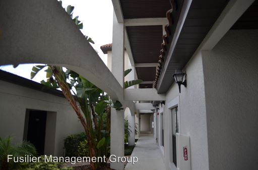 Building Photo - 7830 Holiday Isle Dr