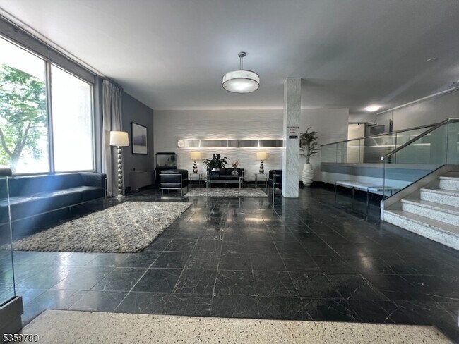 Foto del edificio - 39 E 39th St