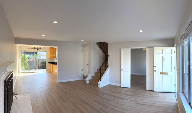 Photo - REMODELED LARGE 1600sf 4BR/2BA 3PK ?Miramonte Gardens AVAIL NOW Apartment