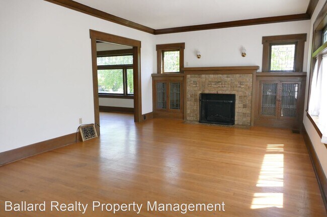 Building Photo - 4 br, 2.5 bath House - 2158 N 50th Street