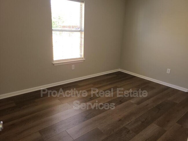 Foto del edificio - 216 Diamond Ave