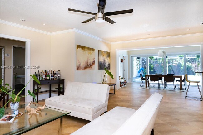 Foto del edificio - 1529 Bayview Dr