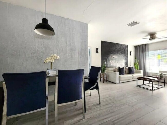 Foto del edificio - 1440 NW 7th Terrace
